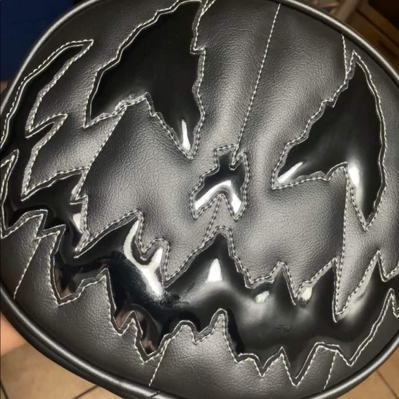 Love pain and stitches Diso - Picture 6 of 9